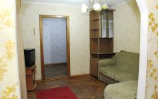 Vind apartament cu 3 camere. Продаю квартиру