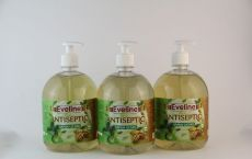 Sapun lichid "Antiseptic" cu extract de nuci