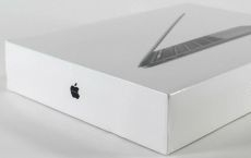 Apple Macbook Pro 13.3" Touchbar i7 8GB 256GB SSD Z0W40LL/A Space Gray 2020