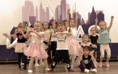 Танцы для детей и взросых